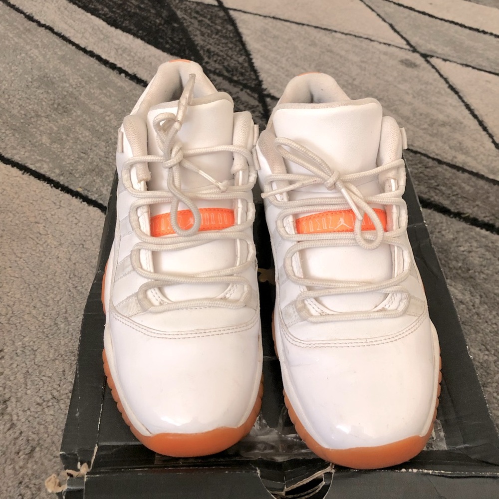 Jordan retro 11s